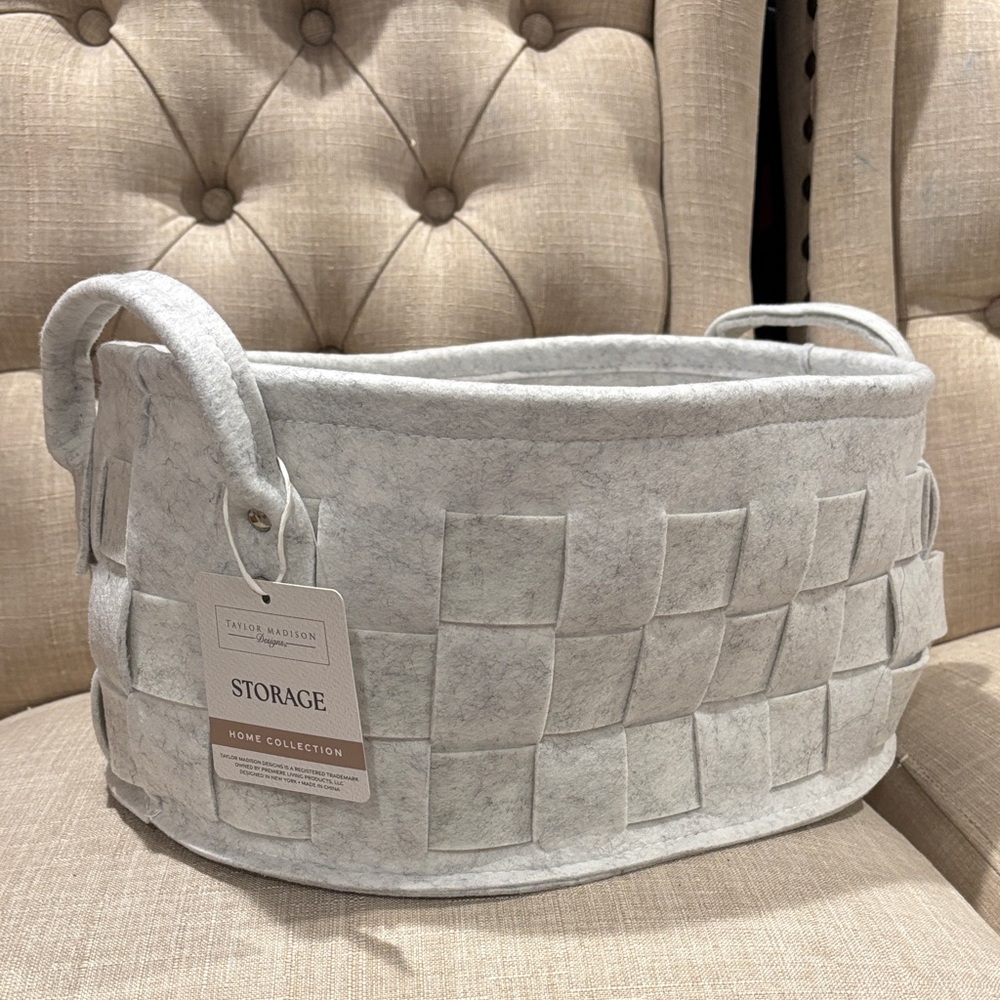 NWT Taylor Madison Designs Storage Organizer Large